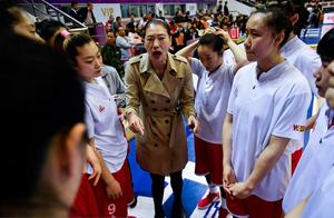 与沈部合并都没夺冠，八一女篮该何去何从，下赛季要使用外援？