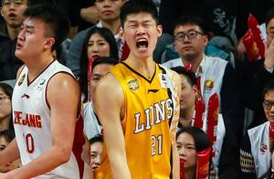 两场比赛13个前场篮板！他的努力让李春江看到，这次变阵还算及时