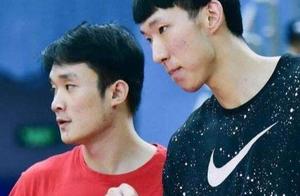 姚明初登联盟的坎坷之路：没能进行对抗性试训，前六场场均3.3分