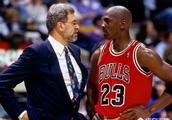 NBA教练会不会像球员退役球衣那样退役？如果会，那号码呢？