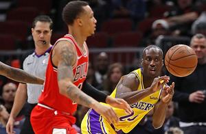 十年追梦熬白头！NBA“励志哥”回来了，他还在兼职教数学