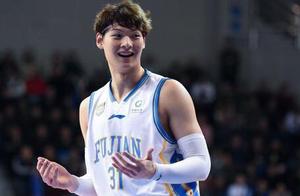 王哲林大战兰佩，世界杯中波内线对决的预演