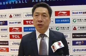CBA爆大冷！上季决赛队0-2濒临淘汰，主帅赛后眼红润，一句话发言
