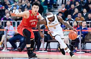 山东男篮拿下常规赛“最后一客” 本土球员一人表现抢眼