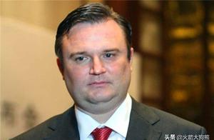 火箭轮换或被动变阵？26分组合缺阵1人可替代，莫雷想与他签长约