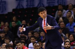 CBA常规赛最佳教练杜锋寄语新人：不骄傲不气馁，努力就有机会