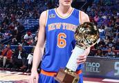 现役NBA和NBA历史上身高最高的球员分别是谁？