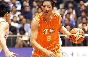 CBA历年常规赛MVP，唐正东巴特尔各3次，易建联4次连庄
