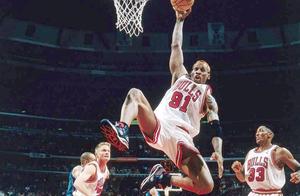 NBA的樱木花道？对阵30队都拿过20个篮板，绝不只是乔丹的保镖！