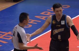 中国男篮最差后卫又成CBA焦点   他这次险些伤了刘炜！