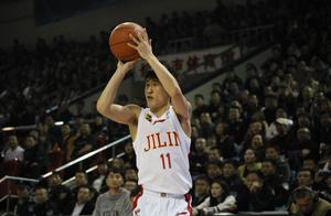 辽宁一赛季两次被吉林击败也有收获，郭艾伦成功洗白，季后赛无忧