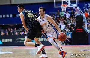 CBA常规赛得分王疑似宣告离别，他会遭其他球队哄抢吗？