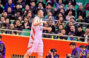陶汉林神兵天降，山东复仇广厦！今夜，吴庆龙证明自己远胜凯撒