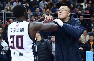 缺少2米15的大韩，辽宁篮板还不落下风，原因在这里！