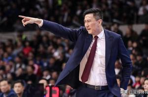 杜锋对球队表现很不爽 “无视”与辽篮主帅握手 郭士强一动作亮了