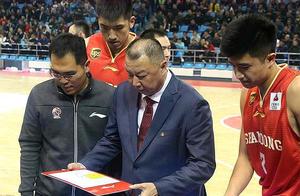 劳莫组合把山东扛进季后赛，却被俱乐部给了差评，释放了啥信号？