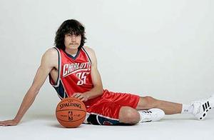 这6位球员进入NBA前名气就很大，可惜盛名之下，其实难副