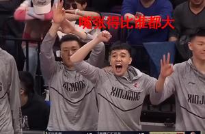 这是多大仇啊！辽宁一被进球他比谁庆祝都欢 都是老乡何必呢