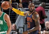 NBA哪些球星单手抓球最有美感，为什么？