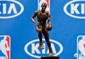 目前NBA常规赛MVP的投票结束了吗？如果没有球员在季后赛的表现会给评选加分吗？