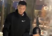 总决赛即将开战，广东男篮聚餐吃烧烤，球员却高度自律只喝果汁，你怎么看？