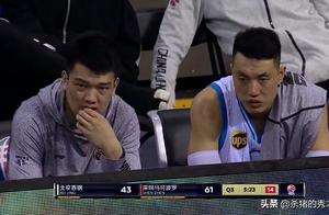 32投28铁，自家主场篮筐带盖？一战变天，京粤对决恐再成广东德比