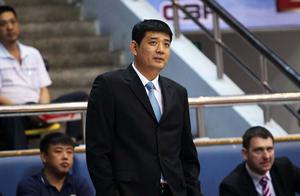 圈内人解密巩晓彬回归故事，清理害群之马，退役队长发文引发遐想