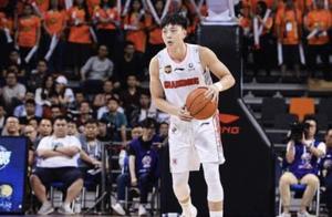 百分百命中砍22分！21岁广东后卫完美一战，敢和对手外援对飚