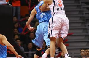 CBA总决赛：4月28日晚19：35，广东VS新疆能否迎来2：0？