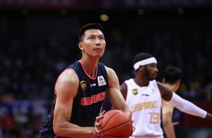 新疆输辽宁后，杜锋早上做的第1件事是开会，对广东队员下1命令