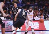 CBA历史上首支在0-2情况下连扳3局翻盘晋级4强，你觉得深圳队靠的是什么？