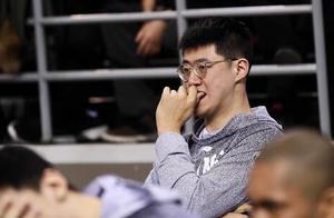 CBA乱花钱的不止新疆！此人每分钟挣8.8万 坐了两年板凳终于走了