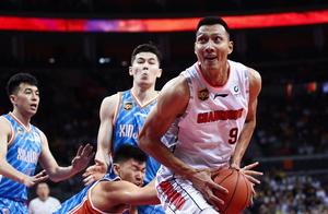 CBA总决赛阵容分析对比：广东外线火力强大，新疆内线轮转充足！