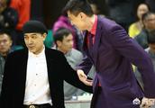新疆广东会师总决赛，两位教练斗智斗勇方面谁更胜一筹？