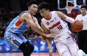 可兰白克：赛场上伤病不可避免 放平心态面对今晚比赛