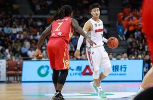 14投11铁，广东未来核心太失常，遇到新疆队恐被杜峰打入“冷宫”