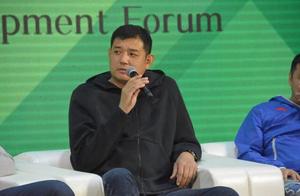 解析山东男篮换帅背后，俱乐部不满吴庆龙成绩，用诚意打动巩晓彬