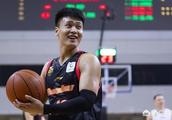 为何赵睿的个人能力比胡明轩更强，但杜锋还是让赵睿担任替补呢？