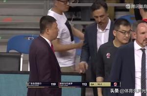 23分钟再得2分，于德豪两次6犯离场，到底发生了什么？