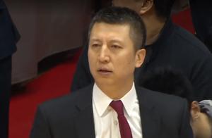 除了重新用贺天举还有什么应变？郭士强为什么始终不肯放弃三后卫