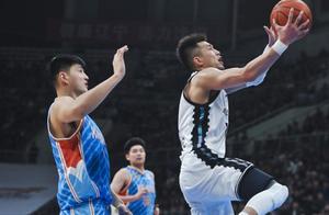 辽疆大战本土球员对飚关键球主宰比赛，这才是我们想看的CBA