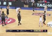 比赛还剩1分钟，林志杰下场，阿不都沙拉木鼓掌欢送，你怎么看？