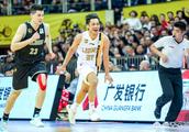 新疆111:95大胜广厦季后赛淘汰广厦进4强半决赛将对阵辽宁，你认为谁胜算大些？