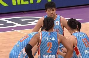 21+7+7+8+6！最强1米75闪耀全场，为了他，新疆苦苦等了一个赛季