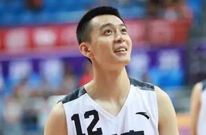 辽宁队队长杨鸣夏天到底是退役还是转会？他本人亲自回应了