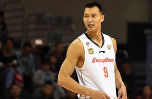 23分14篮板！顶着五次犯规捍卫主场，中国篮球第一人真强硬