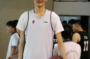中国篮坛又一位小姚明横空出世  下赛季有望在CBA亮相！