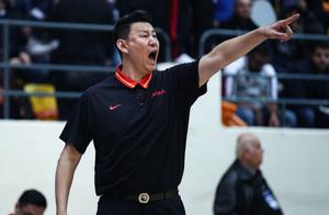锋线是男篮最大隐患，1短板恐成无解难题，李楠玩不转小球战术？