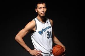 这一刻等了太久，广东经历了低谷再次站在了总冠军上阿联FMVP