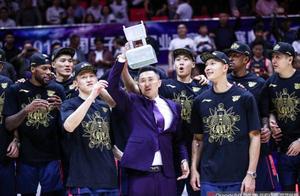 打封闭、吃安眠药，广东夺冠背后经历了什么